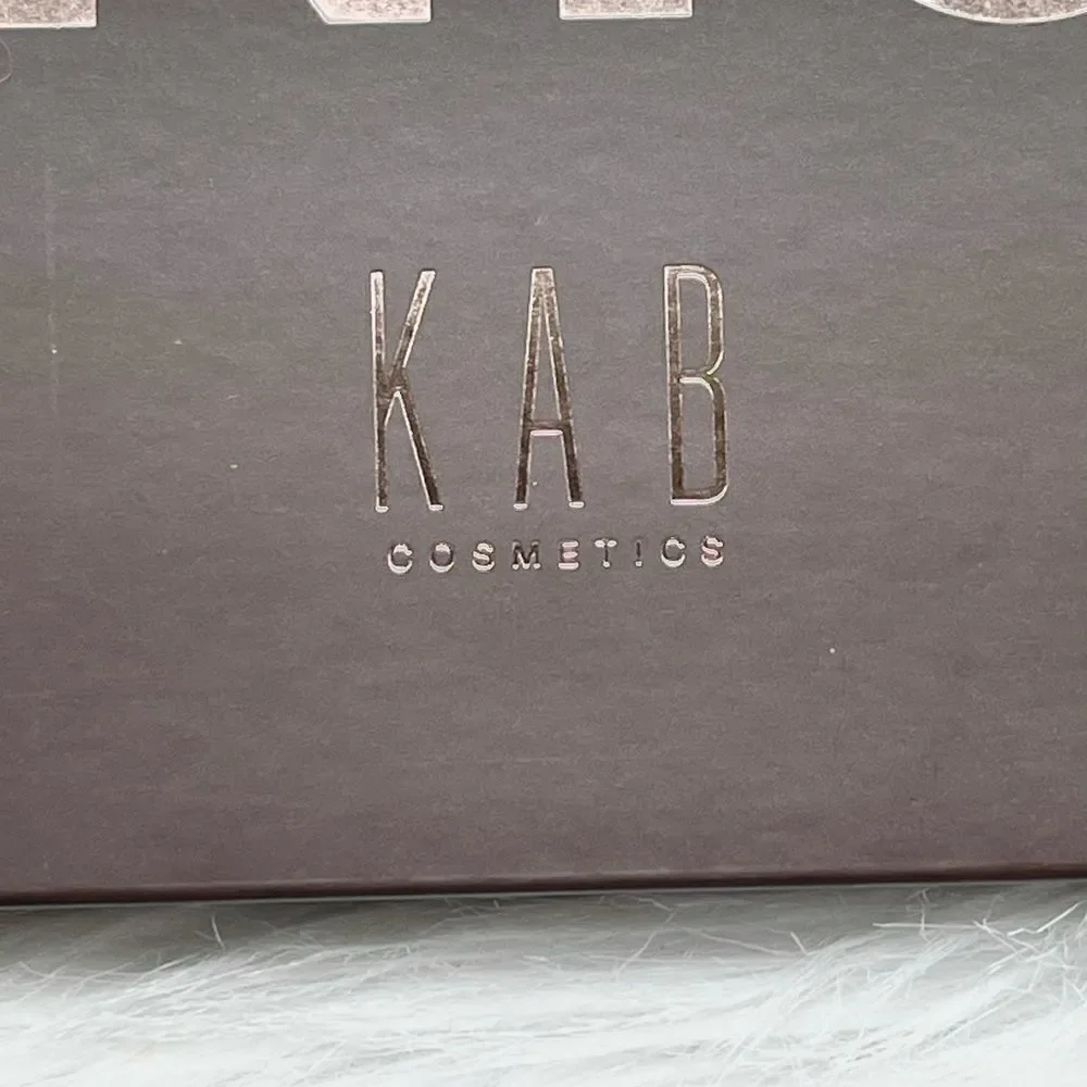 NIB Contour Palette Volume 1 by KAB Cosmetics‎